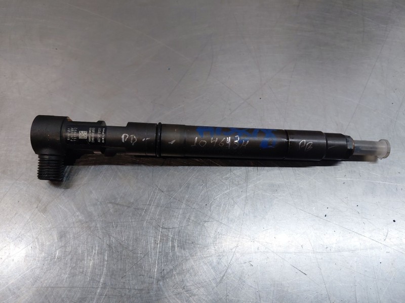 Recambio de inyector para ssangyong rodius xdi referencia OEM IAM 6710170121  