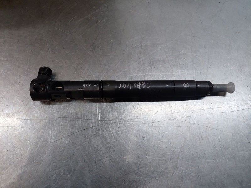 Recambio de inyector para ssangyong rodius xdi referencia OEM IAM 6710170121  