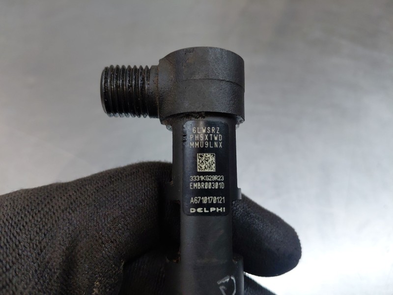 Recambio de inyector para ssangyong rodius xdi referencia OEM IAM 6710170121  
