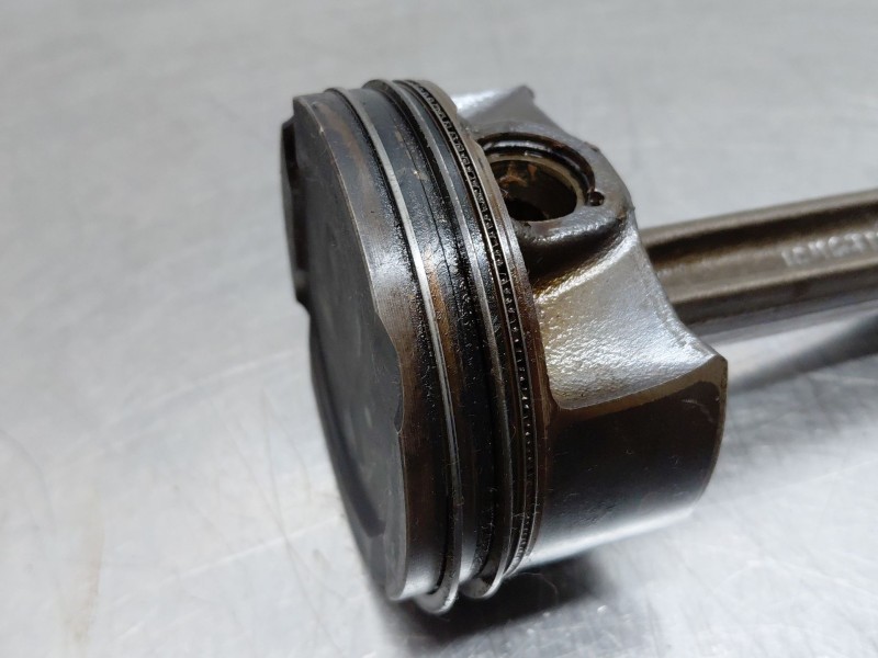 Recambio de biela para volvo xc60 inscription awd referencia OEM IAM 31401957  