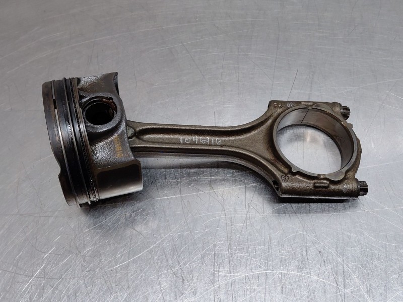 Recambio de biela para volvo xc60 inscription awd referencia OEM IAM 31401957  