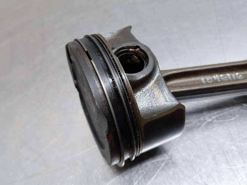 Recambio de biela para volvo xc60 inscription awd referencia OEM IAM 31401957  