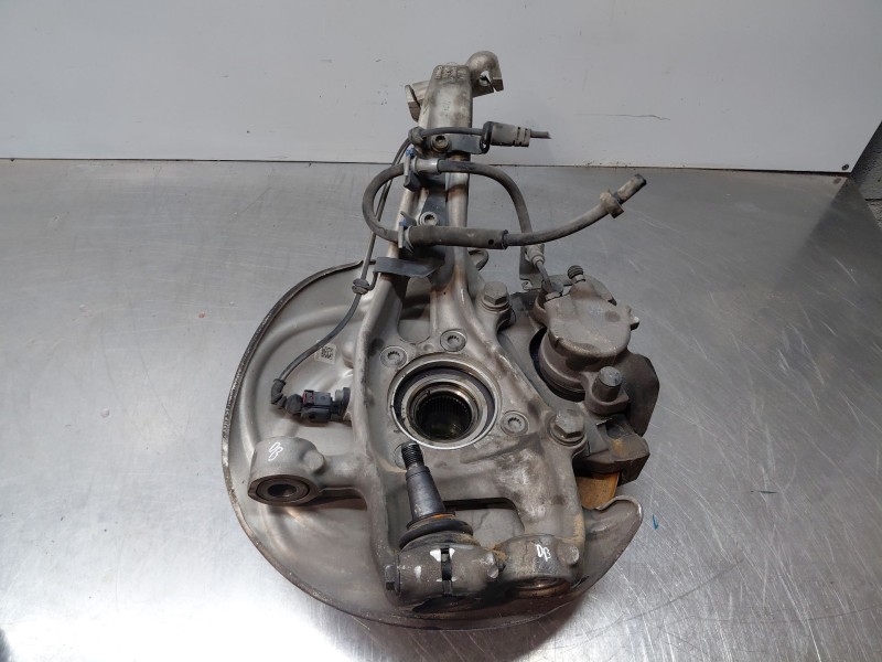 Recambio de mangueta delantera derecha para audi a4 avant (8w5) s line referencia OEM IAM   