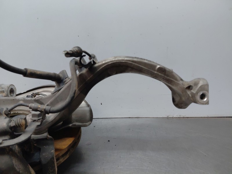 Recambio de mangueta delantera derecha para audi a4 avant (8w5) s line referencia OEM IAM   