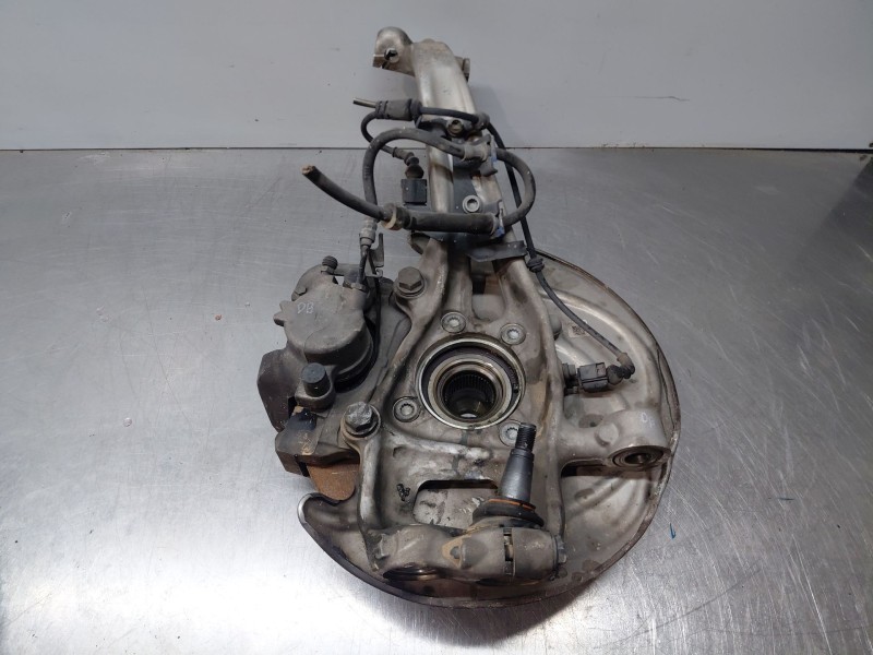 Recambio de mangueta delantera izquierda para audi a4 avant (8w5) s line referencia OEM IAM   
