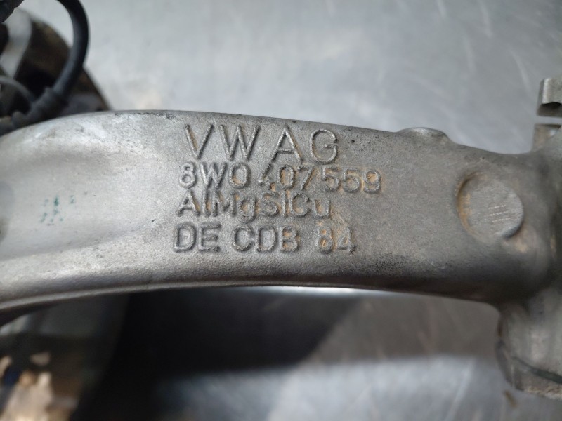 Recambio de mangueta delantera izquierda para audi a4 avant (8w5) s line referencia OEM IAM   