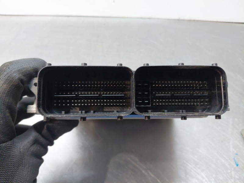 Recambio de centralita motor uce para audi a4 avant (8w5) s line referencia OEM IAM   