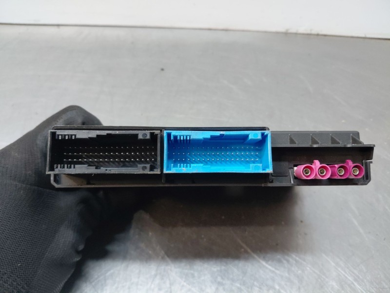 Recambio de modulo electronico para audi a4 avant (8w5) s line referencia OEM IAM   