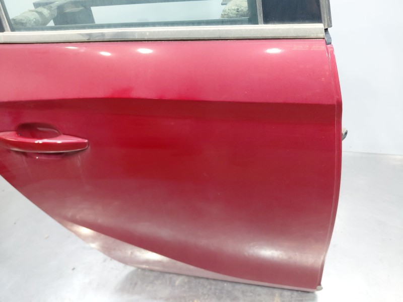 Recambio de puerta trasera derecha para opel corsa f hybrid referencia OEM IAM   
