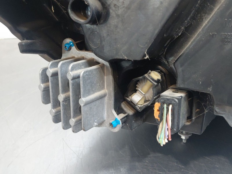 Recambio de faro izquierdo para opel corsa f (p2jo) 1.2 (68) referencia OEM IAM 9829522780  