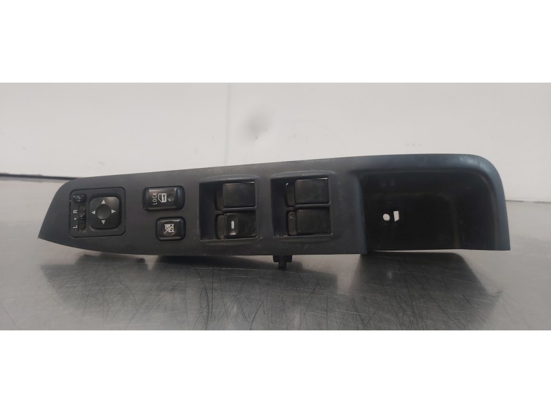 Recambio de mando elevalunas delantero izquierdo para citroen c-crosser exclusive referencia OEM IAM 8608A060   Recambio de mando elevalunas delantero izquierdo para citroen c-crosser exclusive referencia OEM IAM 8608A060