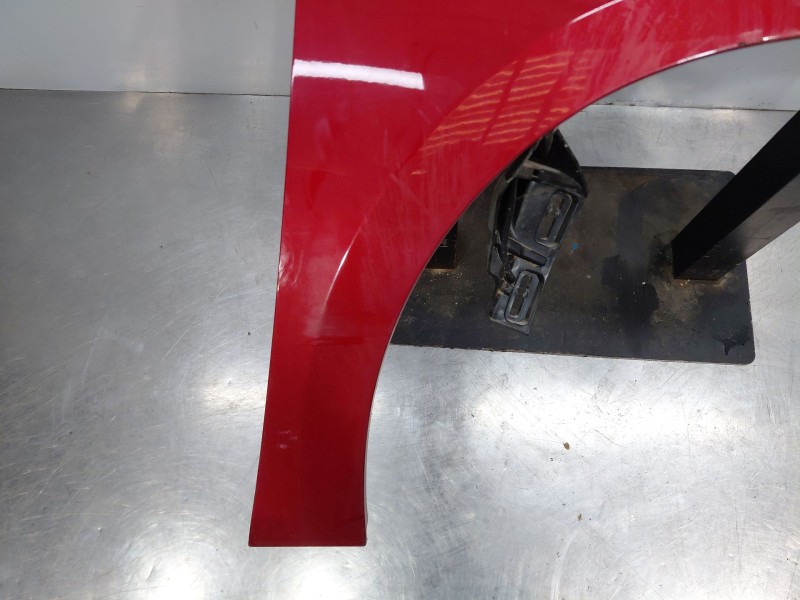 Recambio de aleta delantera derecha para opel corsa f hybrid referencia OEM IAM 9829283180  