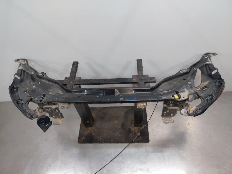 Recambio de panel frontal para volvo xc60 momentum referencia OEM IAM 31416750  