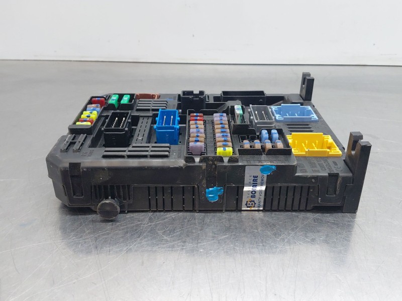 Recambio de caja reles / fusibles para opel corsa f hybrid referencia OEM IAM 9855665280  