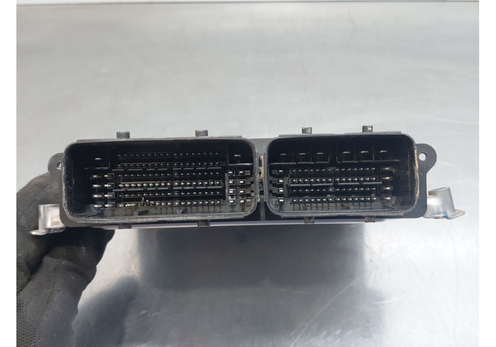 Recambio de centralita motor uce para opel corsa f hybrid referencia OEM IAM 9864641980 0261S1090Z 