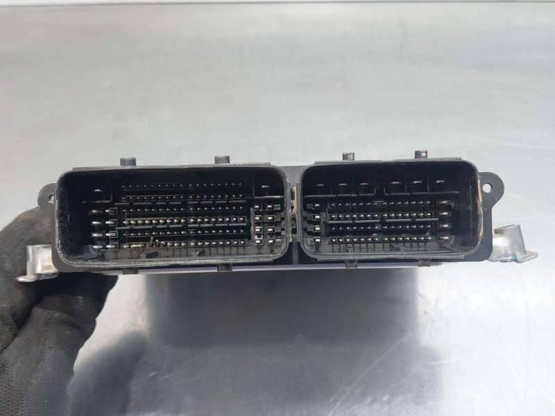 Recambio de centralita motor uce para opel corsa f hybrid referencia OEM IAM 9864641980 0261S1090Z 