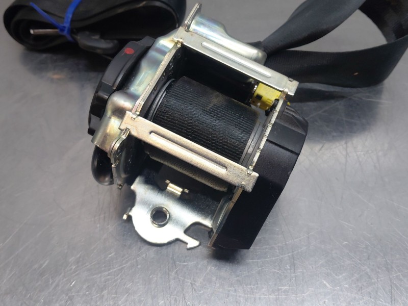 Recambio de cinturon seguridad trasero izquierdo para opel corsa f hybrid referencia OEM IAM 98412248XX  