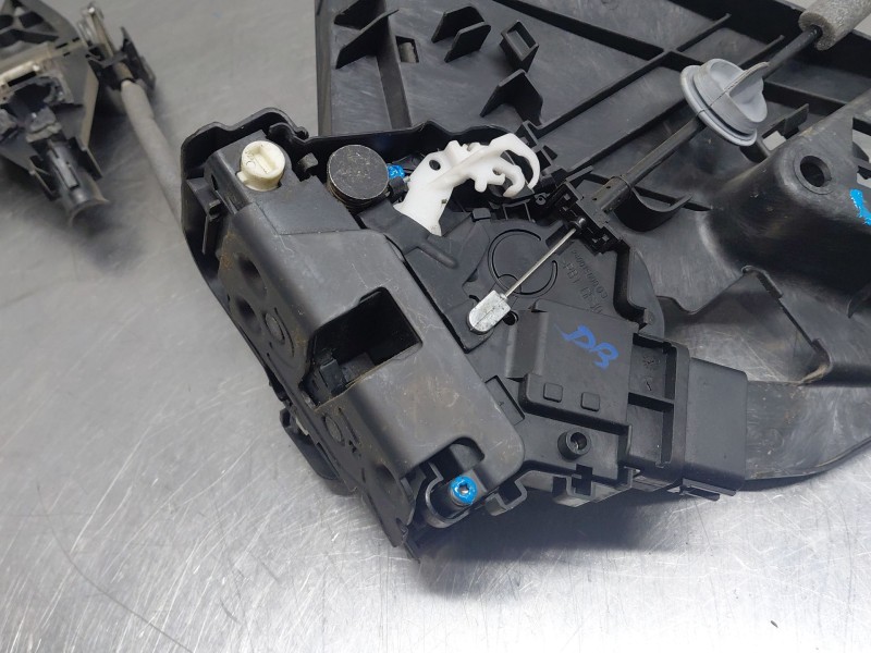 Recambio de cerradura puerta trasera izquierda para volvo xc60 momentum referencia OEM IAM 31253918  