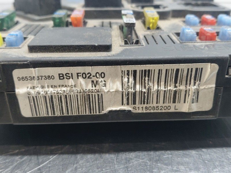 Recambio de caja reles / fusibles para citroën c3 i (fc_, fn_) 1.4 hdi referencia OEM IAM 9653667380  