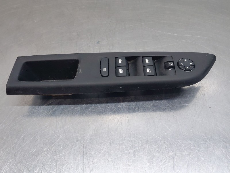 Recambio de mando elevalunas delantero izquierdo para opel corsa f hybrid referencia OEM IAM 98421760ZD  
