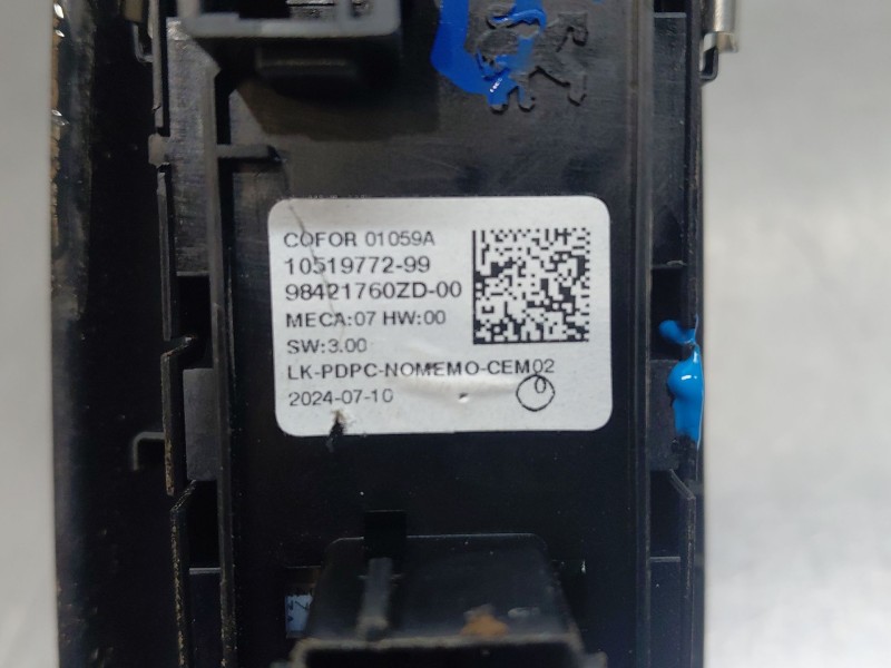 Recambio de mando elevalunas delantero izquierdo para opel corsa f hybrid referencia OEM IAM 98421760ZD  