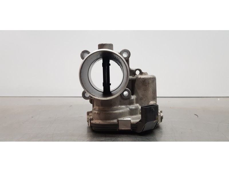 Recambio de caja mariposa para hyundai tucson essence bluedrive 2wd referencia OEM IAM 351002A600  