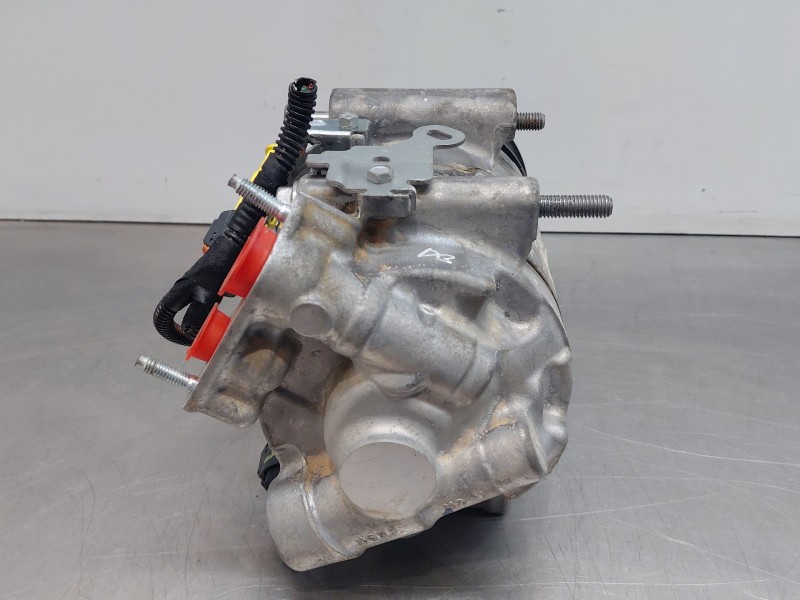 Recambio de alternador para opel corsa f hybrid referencia OEM IAM 9859576280  
