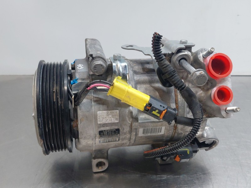 Recambio de compresor aire acondicionado para opel corsa f hybrid referencia OEM IAM 9850821180  
