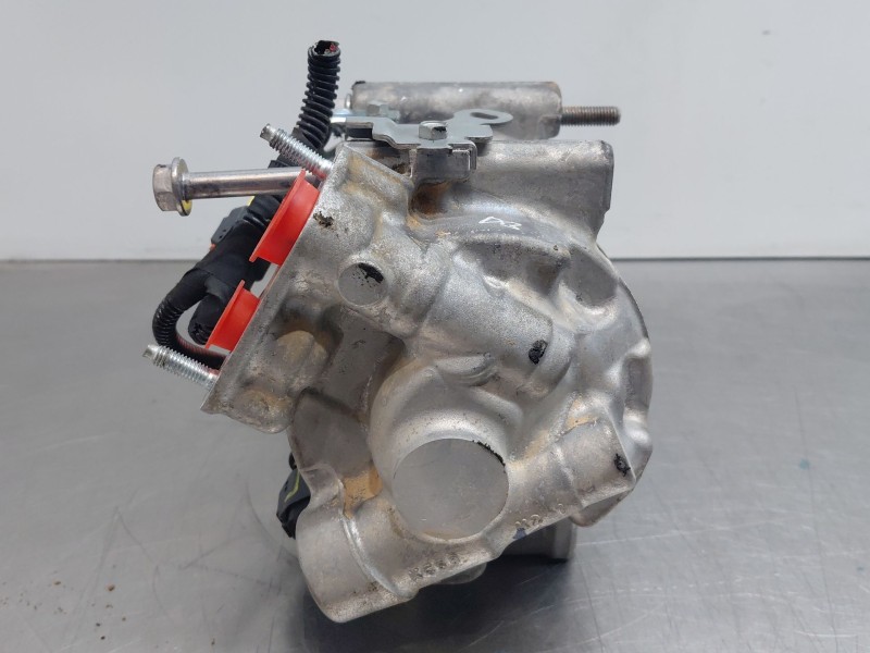 Recambio de compresor aire acondicionado para opel corsa f hybrid referencia OEM IAM 9850821180  