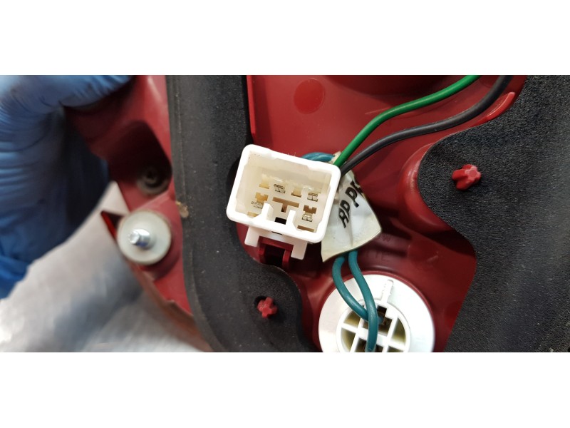 Recambio de piloto trasero izquierdo interior para kia carens ( ) basic referencia OEM IAM 92403A4500  