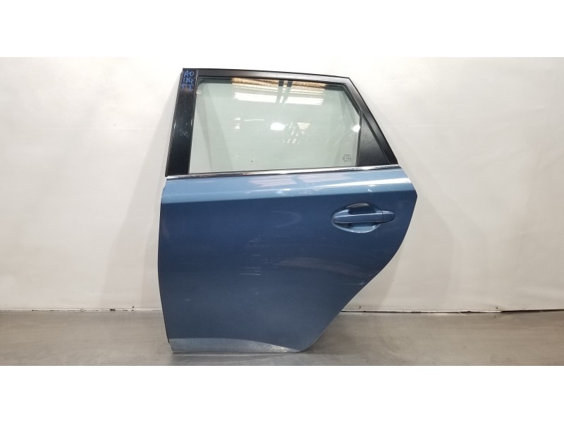 Recambio de puerta trasera izquierda para toyota auris active referencia OEM IAM 6700402380   Recambio de puerta trasera izquierda para toyota auris active referencia OEM IAM 6700402380
