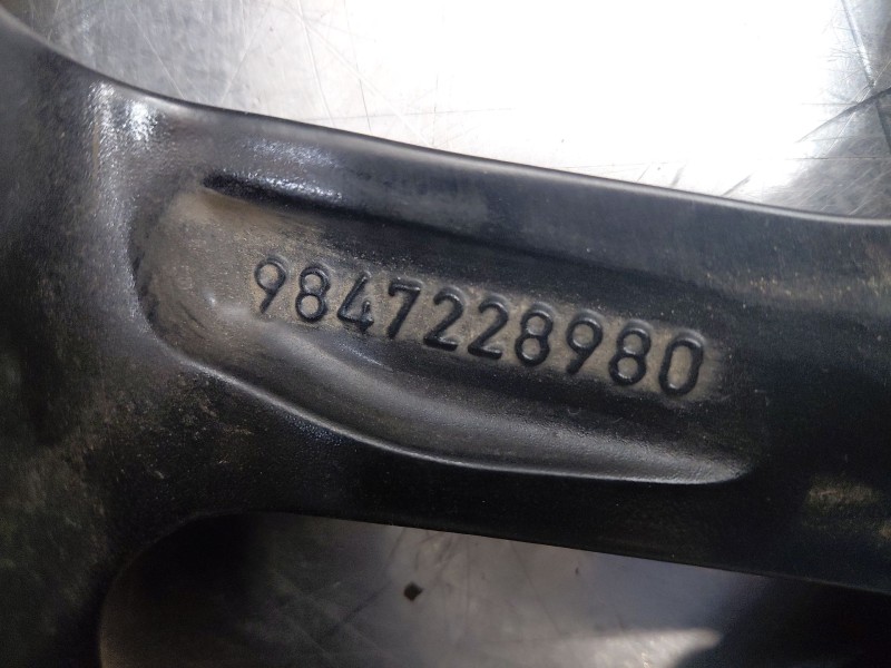 Recambio de llanta para opel corsa f hybrid referencia OEM IAM   