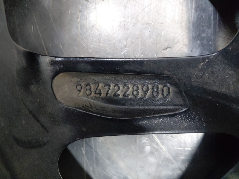 Recambio de llanta para opel corsa f hybrid referencia OEM IAM   