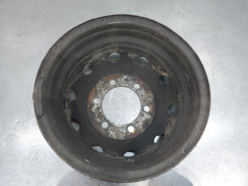 Recambio de llanta para nissan nt400 cabstar (f24m) 35.14, 45.14 referencia OEM IAM   
