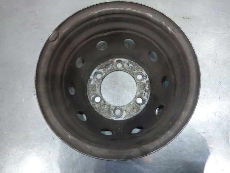 Recambio de llanta para nissan nt400 cabstar (f24m) 35.14, 45.14 referencia OEM IAM   