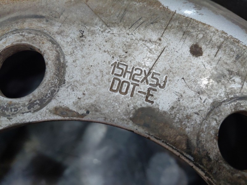 Recambio de llanta para nissan nt400 cabstar (f24m) 35.14, 45.14 referencia OEM IAM   