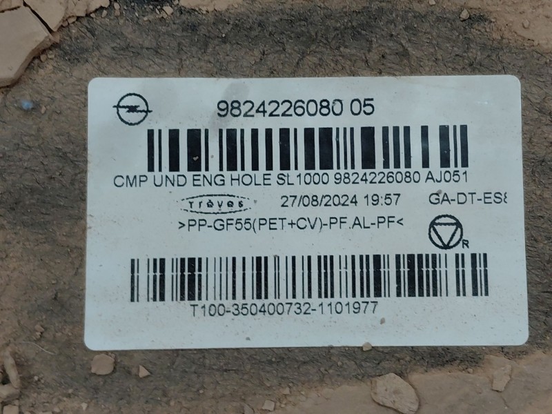 Recambio de cubrecarter para opel corsa f hybrid referencia OEM IAM 9824226080  