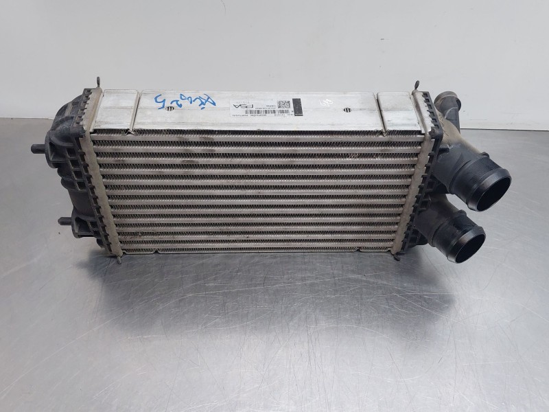 Recambio de intercooler para opel corsa f (p2jo) 1.2 (68) referencia OEM IAM 9824742280  
