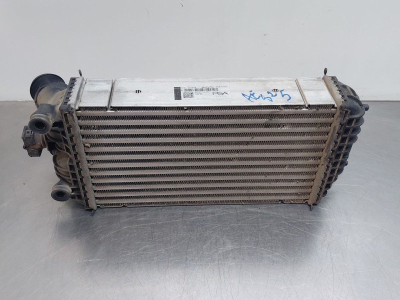Recambio de intercooler para opel corsa f (p2jo) 1.2 (68) referencia OEM IAM 9824742280  