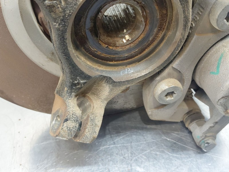 Recambio de mangueta delantera izquierda para opel corsa f hybrid referencia OEM IAM 9826878080  
