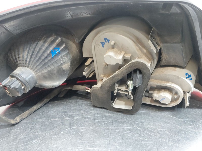 Recambio de piloto trasero derecho para renault megane ii coupé-cabriolet (em0/1_) 1.6 16v referencia OEM IAM   