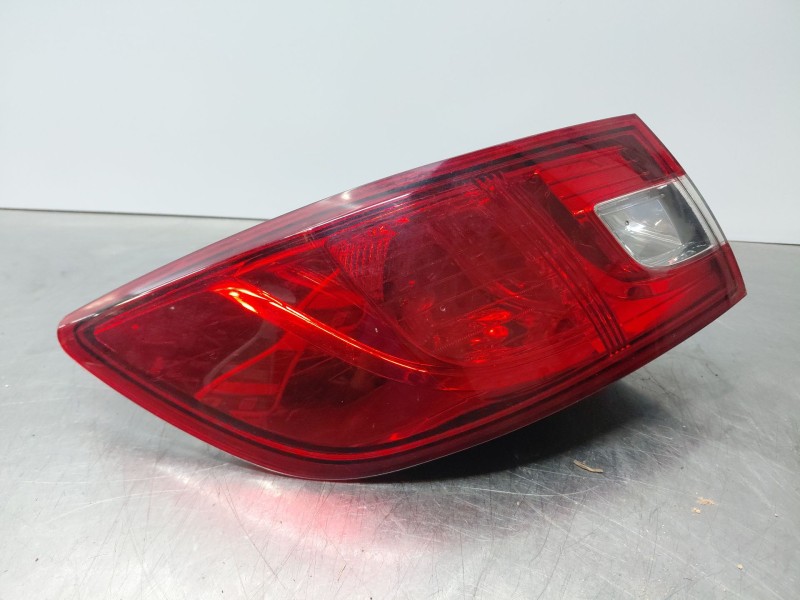 Recambio de piloto trasero izquierdo para renault clio iv life referencia OEM IAM   
