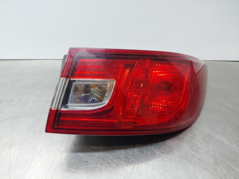 Recambio de piloto trasero derecho para renault clio iv life referencia OEM IAM   