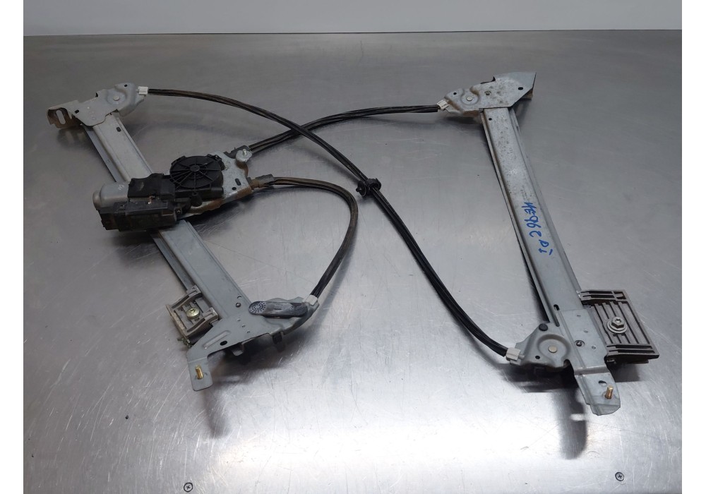 Recambio de elevalunas delantero izquierdo para renault megane ii coupé-cabriolet (em0/1_) 1.6 16v referencia OEM IAM   