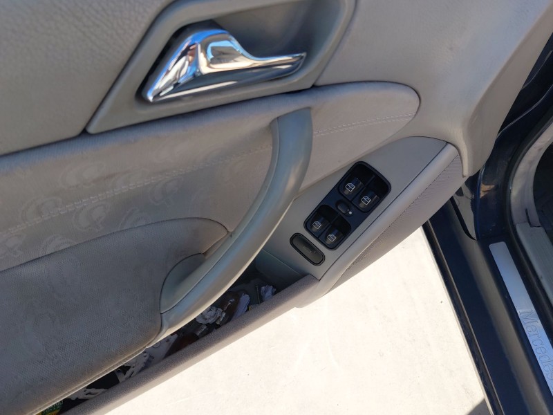 mercedes-benz clase c (w203) del año 2002