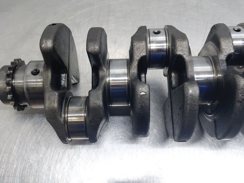 Recambio de cigueñal para chevrolet cruze lt referencia OEM IAM 25183163  