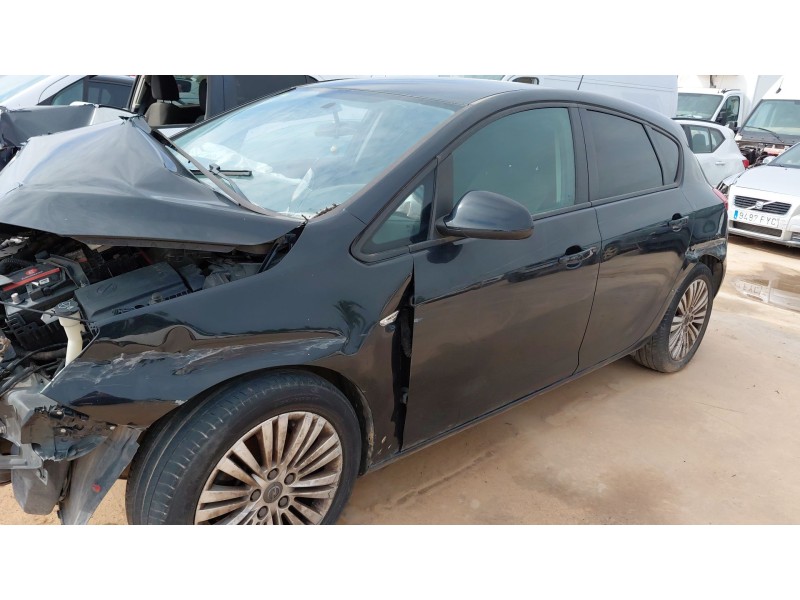 opel astra j (p10) del año 2014