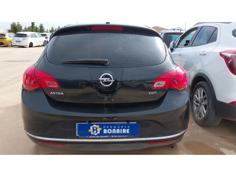 opel astra j (p10) del año 2014