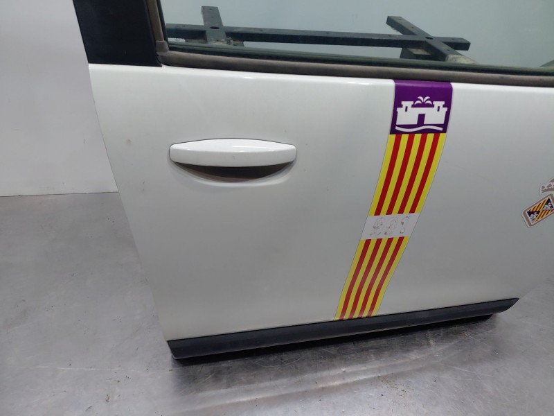 Recambio de puerta delantera derecha para dacia lodgy xplore referencia OEM IAM   