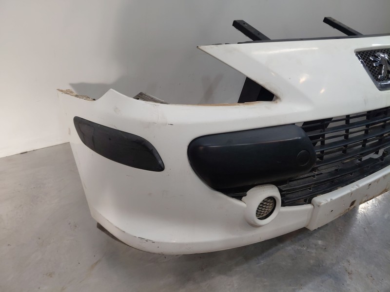 Recambio de paragolpes delantero para peugeot 307 sw (3h) 1.6 hdi 90 referencia OEM IAM   